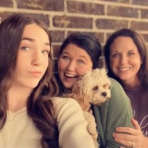 Meet your Posher, Chrystal